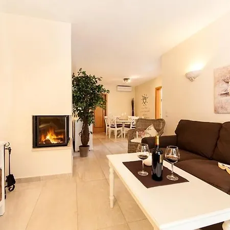 Luxuswohnung Sylt Mit Pool, Kamin, Wlan, Whirlwanne Un Klimaanlage * Cala Ratjada (Mallorca)